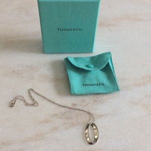 Tiffany Necklace oval circle